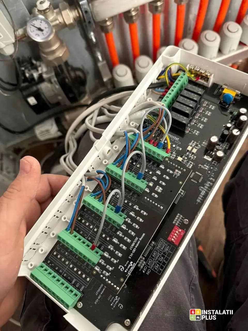 Automatizare încălzire în pardoseală în Hărman cu termostate Purmo — Hărman, Brașov — foto 3