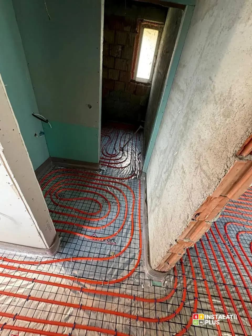 Instalație sanitară fără îmbinări și încălzire în pardoseală Bod — Bod — foto 6